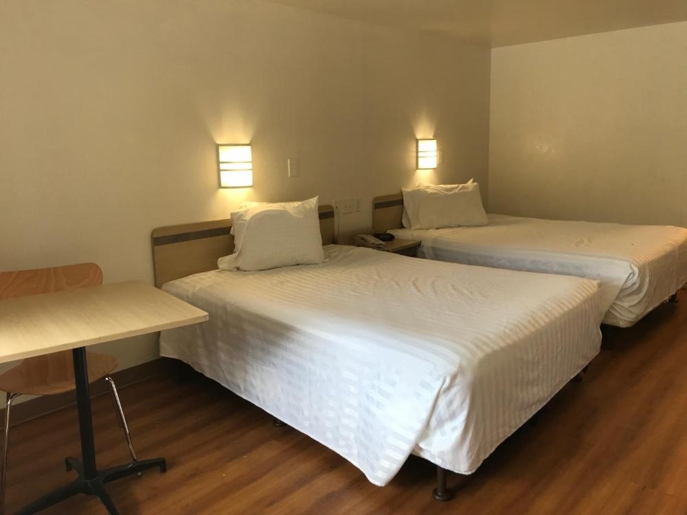 Travelodge by Wyndham Fayetteville